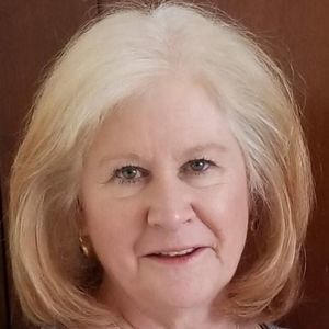 Meet your Posher, Nora